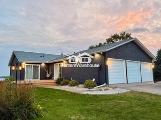 21557 S Lake George Dr NW, Oak Grove, MN 55011