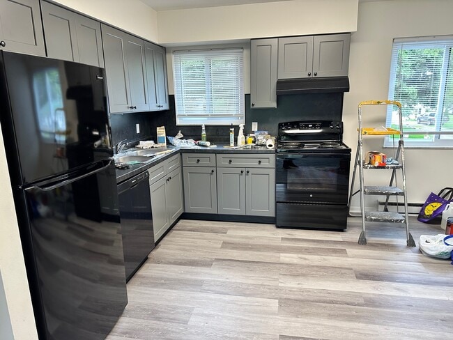 1609 River Rd unit 4, Saint Clair, MI 48079 - photo 3