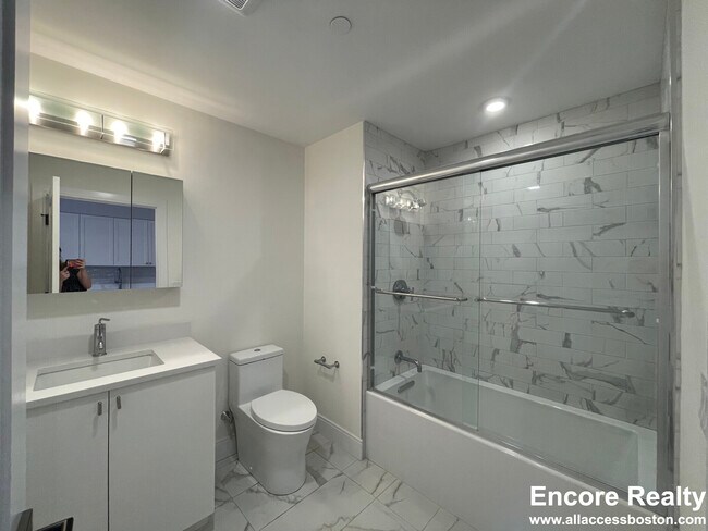 197 Green St unit 408, Jamaica Plain, MA 02130 - photo 4