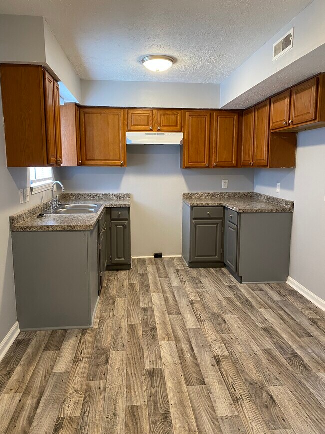 738 Flint Ridge Dr, Whites Creek, TN 37189 - photo 5