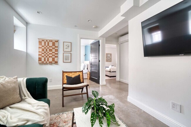 18 NW 22nd Place unit ID1309892P, Portland, OR 97210 - photo 5