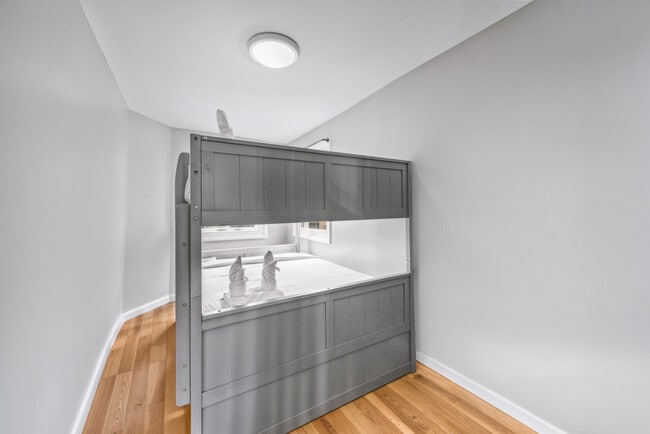 529 Ave E unit ID1073831P, Bayonne, NJ 07002 - photo 6