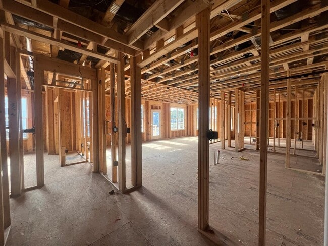 Cascades at Embrey Mill 55+ unit 305, Stafford, VA 22554 - photo 2