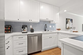 315 Montana Ave, Santa Monica, CA 90403