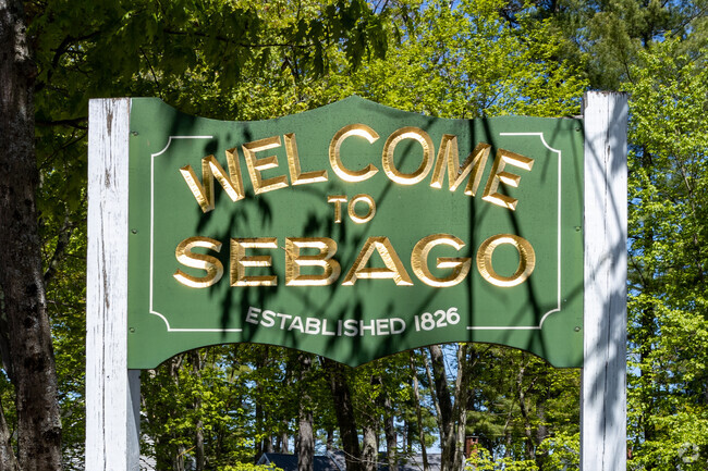 Sebego has a population of over 1900 people.