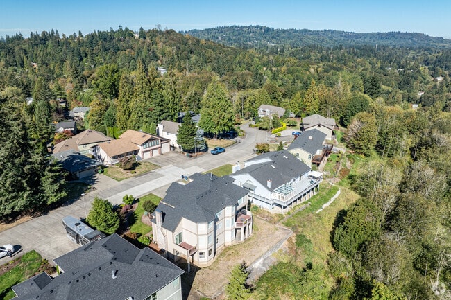 Just up the hill from downtown Longview, Columbia Heights East feels secluded from the city,