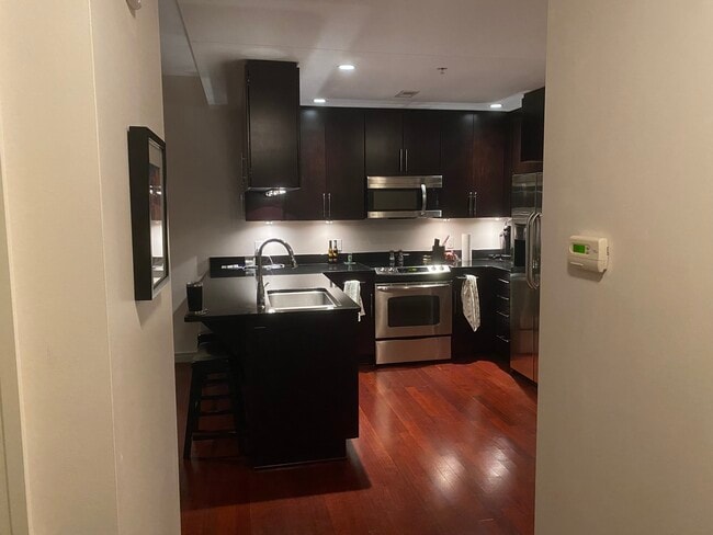 Midtown Crossing Buildings 3, 4, & 5 unit 5313, Omaha, NE 68131 - photo 2