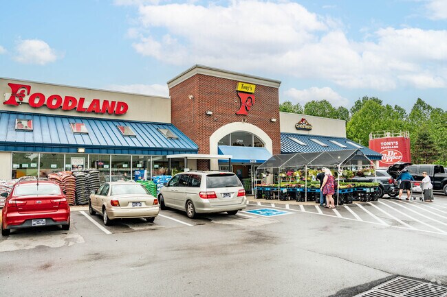 Tony's Foodland is a great place to get all your groceries in the Joelton Neighborhood.