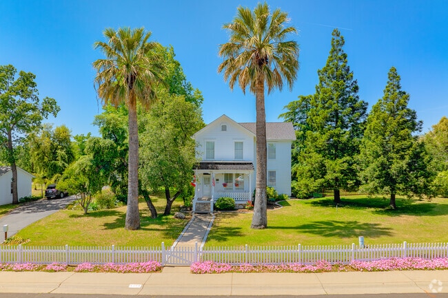 Cute two story with generous lot sits peacefully in Sunset Creekside near major park.