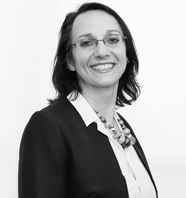Corinne Petit