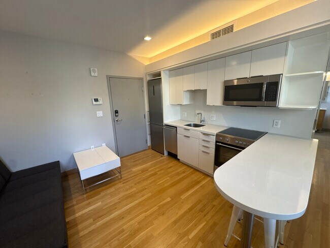 113 Auburn St unit 22, Cambridge, MA 02139 - photo 3