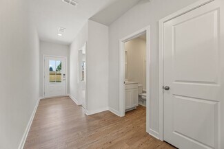 5262 Mulberry Creek Way, Flowery Branch, GA 30542