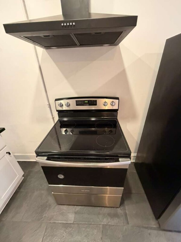 1384 W 83rd St unit 403, Cleveland, OH 44102 - photo 3