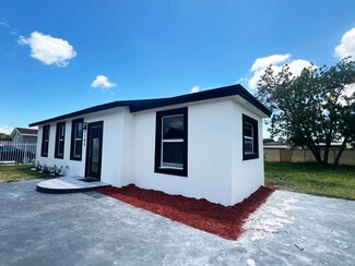 3180 NW 92nd St, Miami, FL 33147