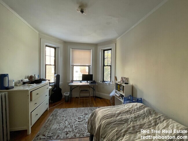 48 Babcock St unit 1, Brookline, MA 02446 - photo 5