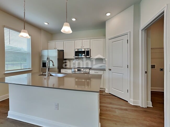 27121 St Andrews Ave, Wesley Chapel, FL 33544 - photo 3