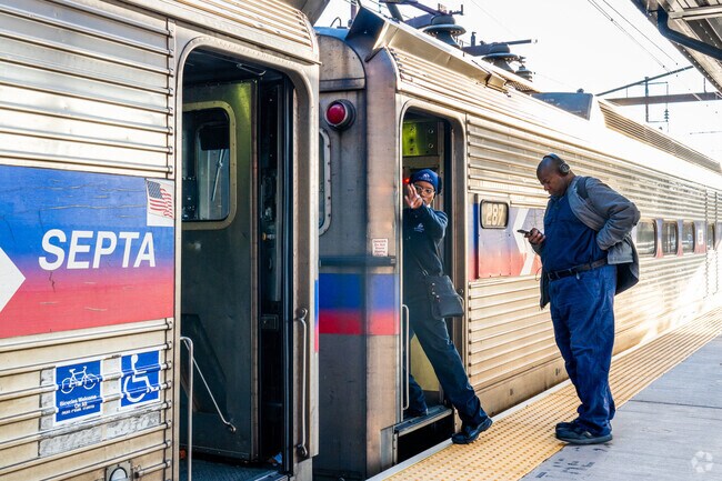 Drexelwood commuters are just a short drive from the Levittown Tullytown train.