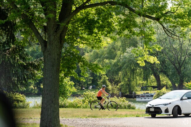 A bike trail goes right along the water in Irvington Creekside.