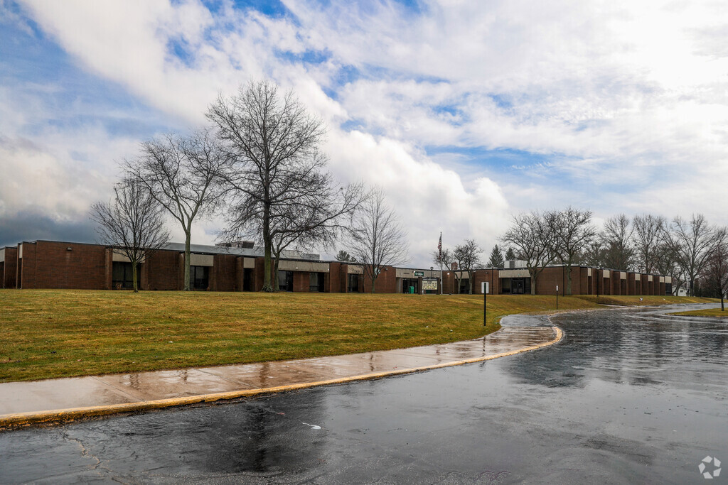 Heskett Middle School, Bedford