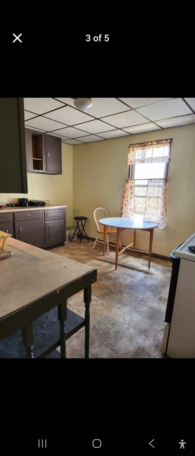 95 Connellsville St unit Second floor, Uniontown, PA 15401 - photo 2