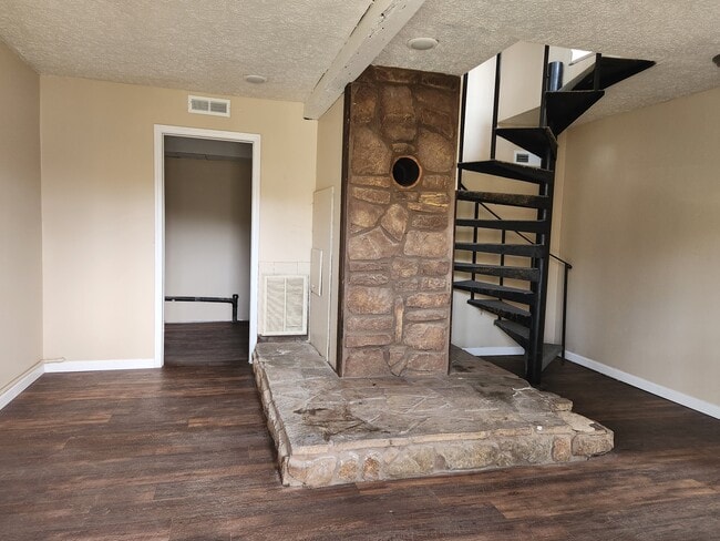 2119 Us-421, Bristol, TN 37620 - photo 3