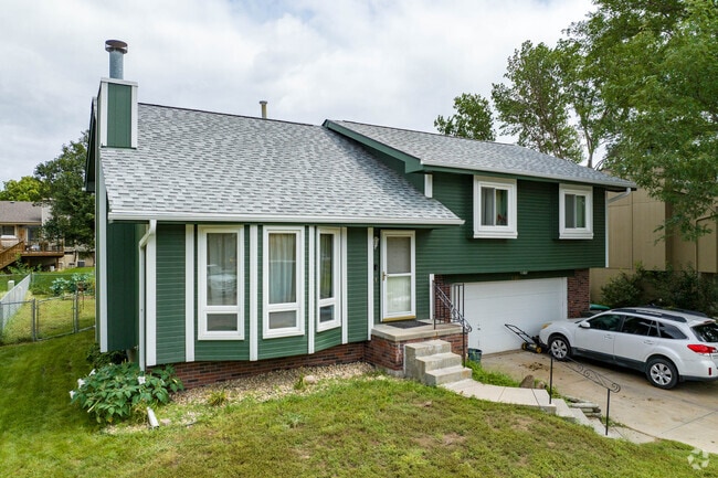 You will find many different home styles in the Oakbrook Meadows neighborhood.