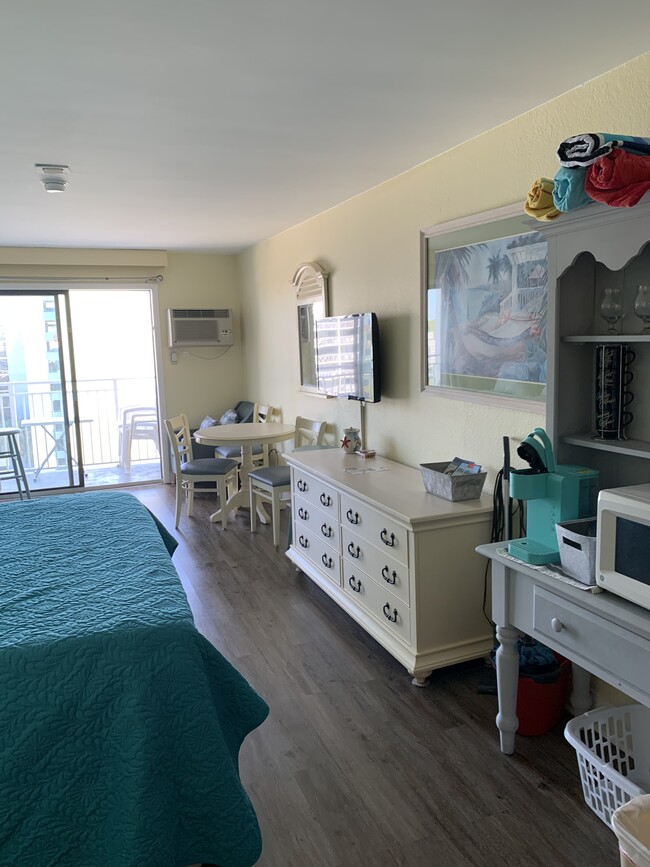 Sea Mist Resort- Driftwood unit Driftwood, Myrtle Beach, SC 29577 - photo 6