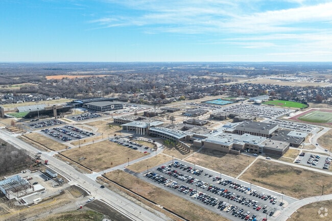 Broken Arrow High School receives above average scores with a B+ on Niche