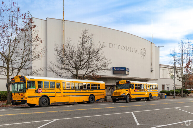 Everett High School is located within the Bayside neighborhood of Everett.