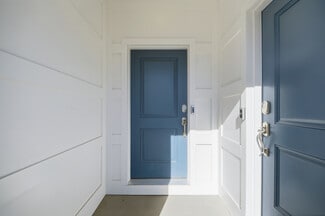 9683 Swallowtail Ln, Manassas, VA 20110