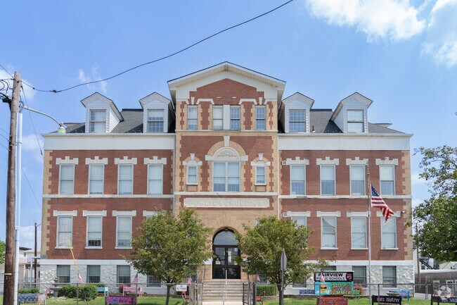 Number Three School is in Cliffside Park, New Jersey.