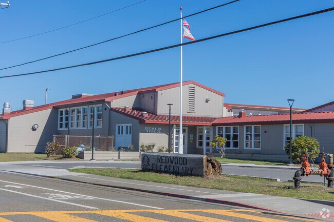 Redwood Elementary School