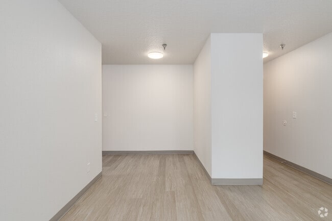 1BR, 1BA - 678SF - Dining Room