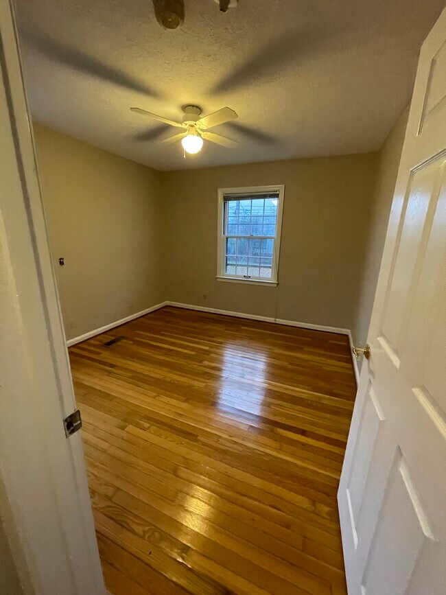 2913 Abigail Dr unit 1, Louisville, KY 40205 - photo 6