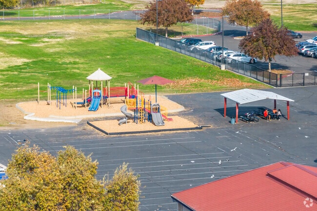 The beautiful campus of Las Palmas Elementary School includes modern amenities for students.