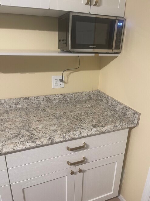 3904 Everest Ln N unit Basement Suite 1br, Plymouth, MN 55446 - photo 1