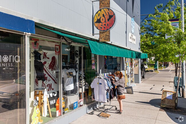 Higgins Avenue features local retailers and boutiques.