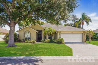 5811 28th St E, Bradenton, FL 34203