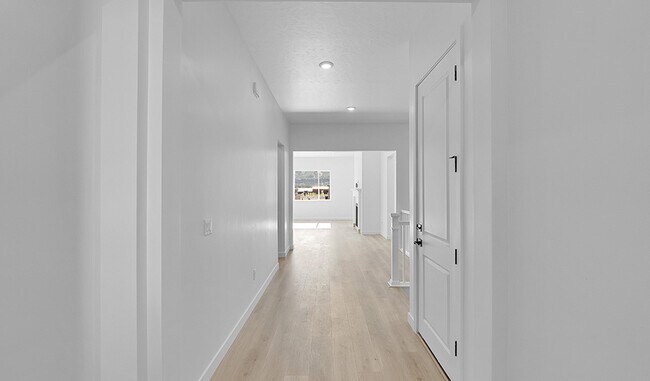 1147 S 3170 E, Spanish Fork, UT 84660 - photo 7