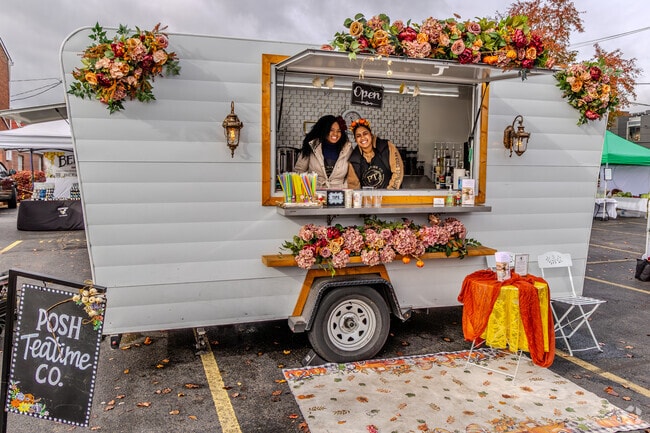 Posh Teatime Co. services the Lancaster and surrounding Columbus communities.