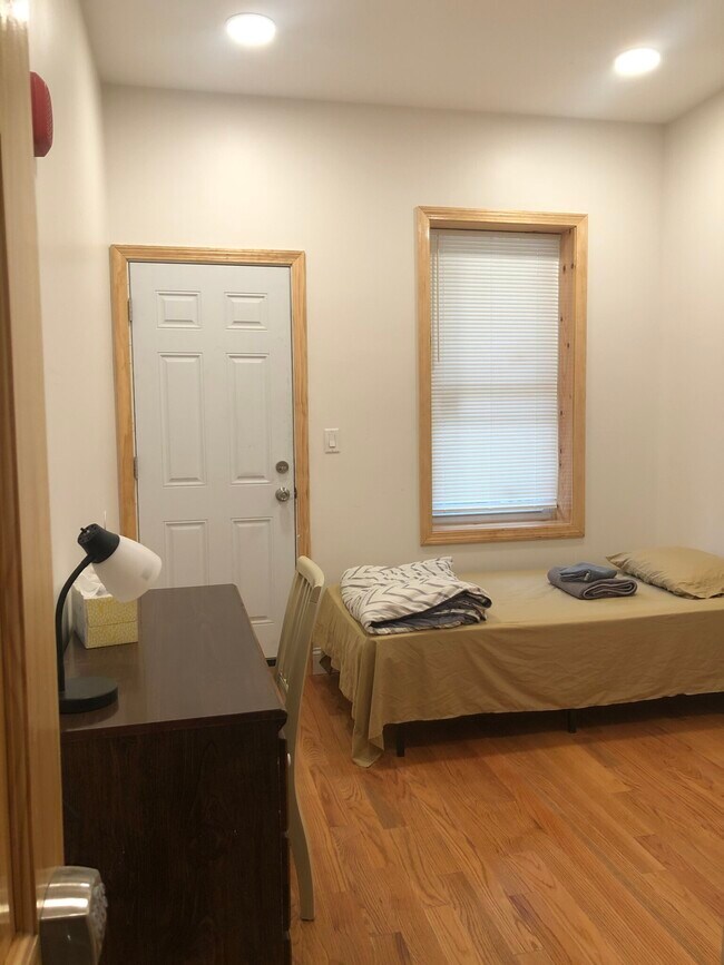 20 Winthrop St unit 3, Boston, MA 02136 - photo 6