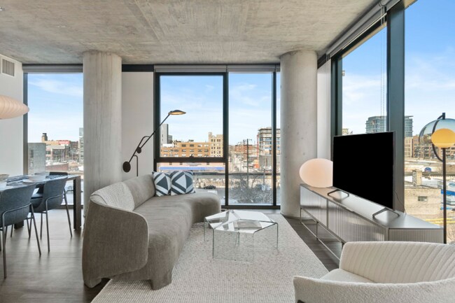 155 N Elizabeth St, Chicago, IL 60607 - photo 5