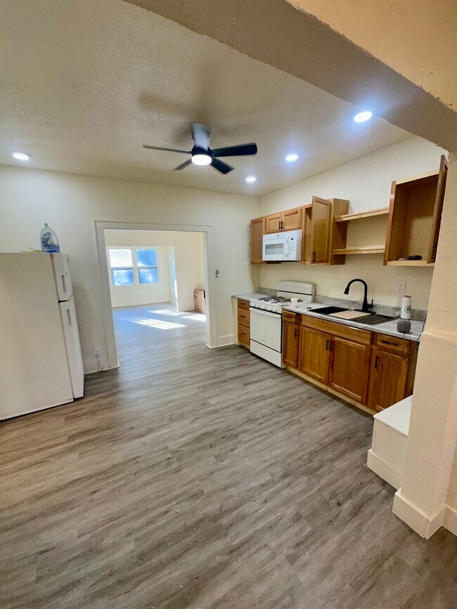 1504 Philo Rd, Urbana, IL 61802 - photo 3