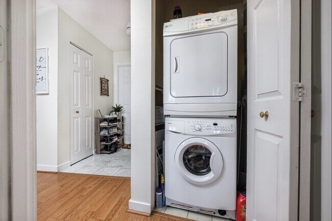 Kelton Place Condominiums unit 501, Allston, MA 02134 - photo 7