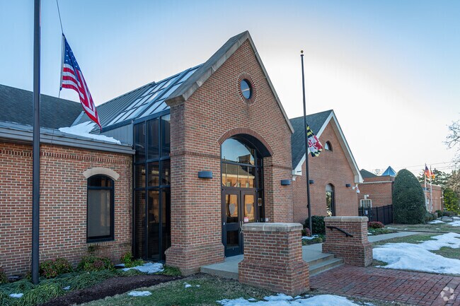 The Easton Police Department has been serving the community with pride since 1906.