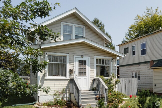 East End cottages are among the most sought-after vintage styles in Superior Wisconsin.