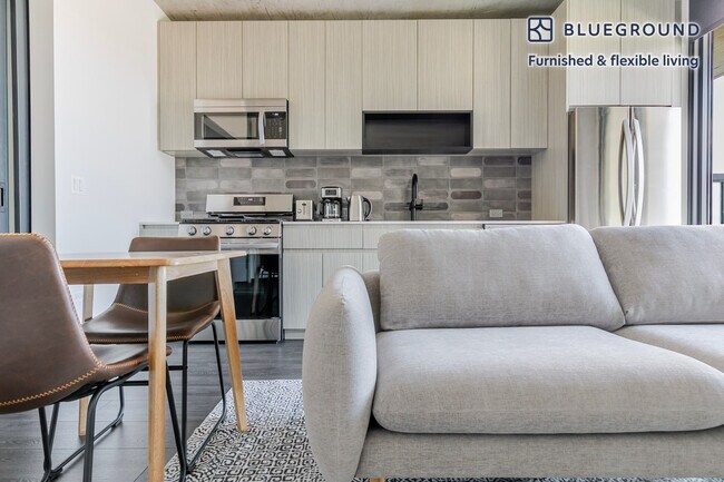 1454 W Randolph St unit FL9-ID1306, Chicago, IL 60607 - photo 2