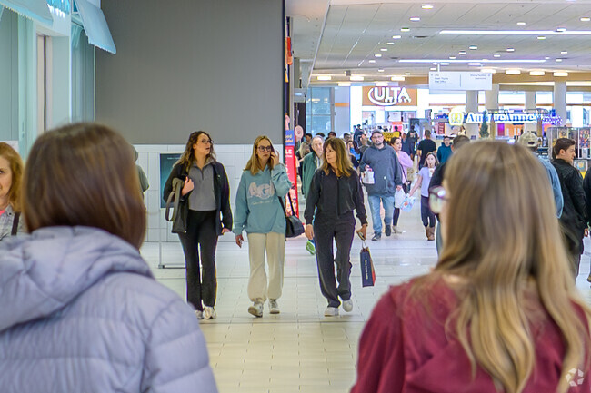 The College Mall and larger big box stores can be found near Park Ridge East.