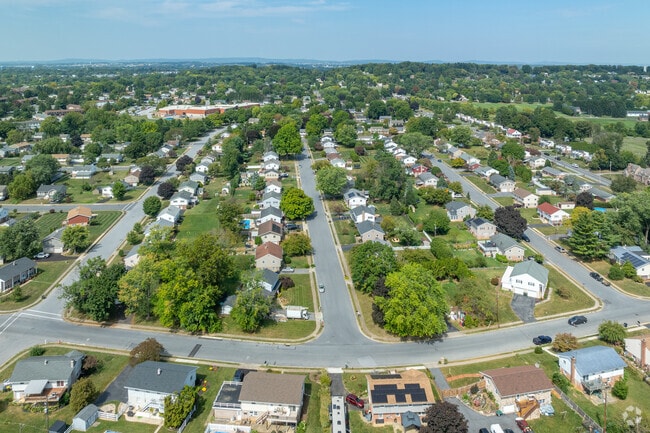 Blossom Hill is a peaceful suburban retreat just miles from downtown Lancaster.