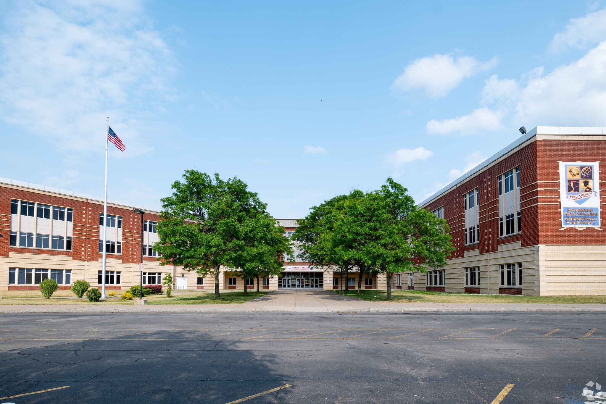 Rochester Early College International High School has an overall B grade on Niche.